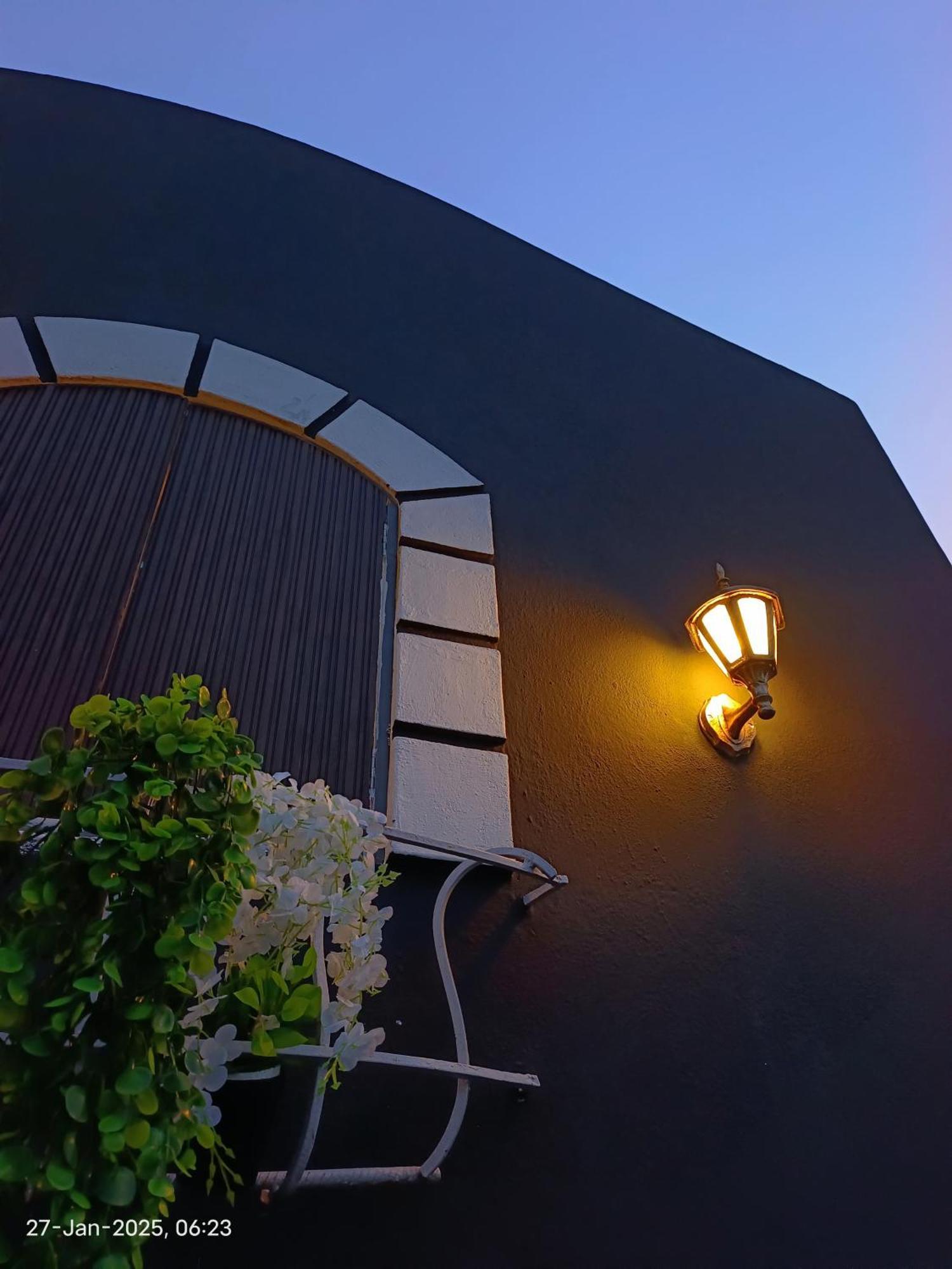 Caveman Guest House Pondicherry Exterior foto